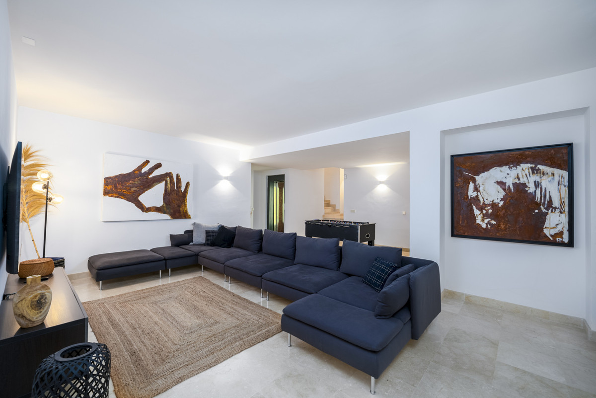 Huis te koop in Altos de los Monteros | 6 slaapkamers H5135635