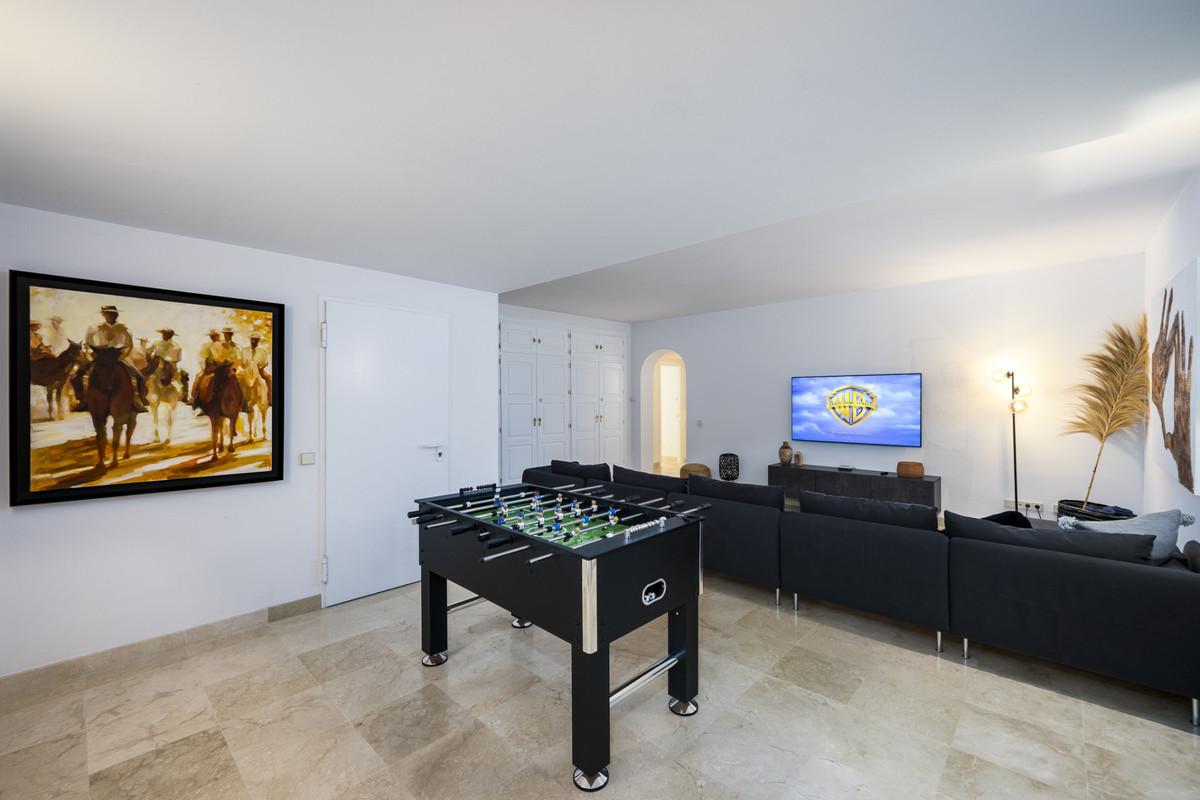 Huis te koop in Altos de los Monteros | 6 slaapkamers H5135635