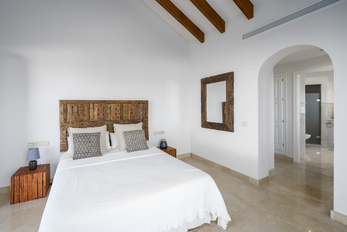 Huis te koop in Altos de los Monteros | 6 slaapkamers H5135635