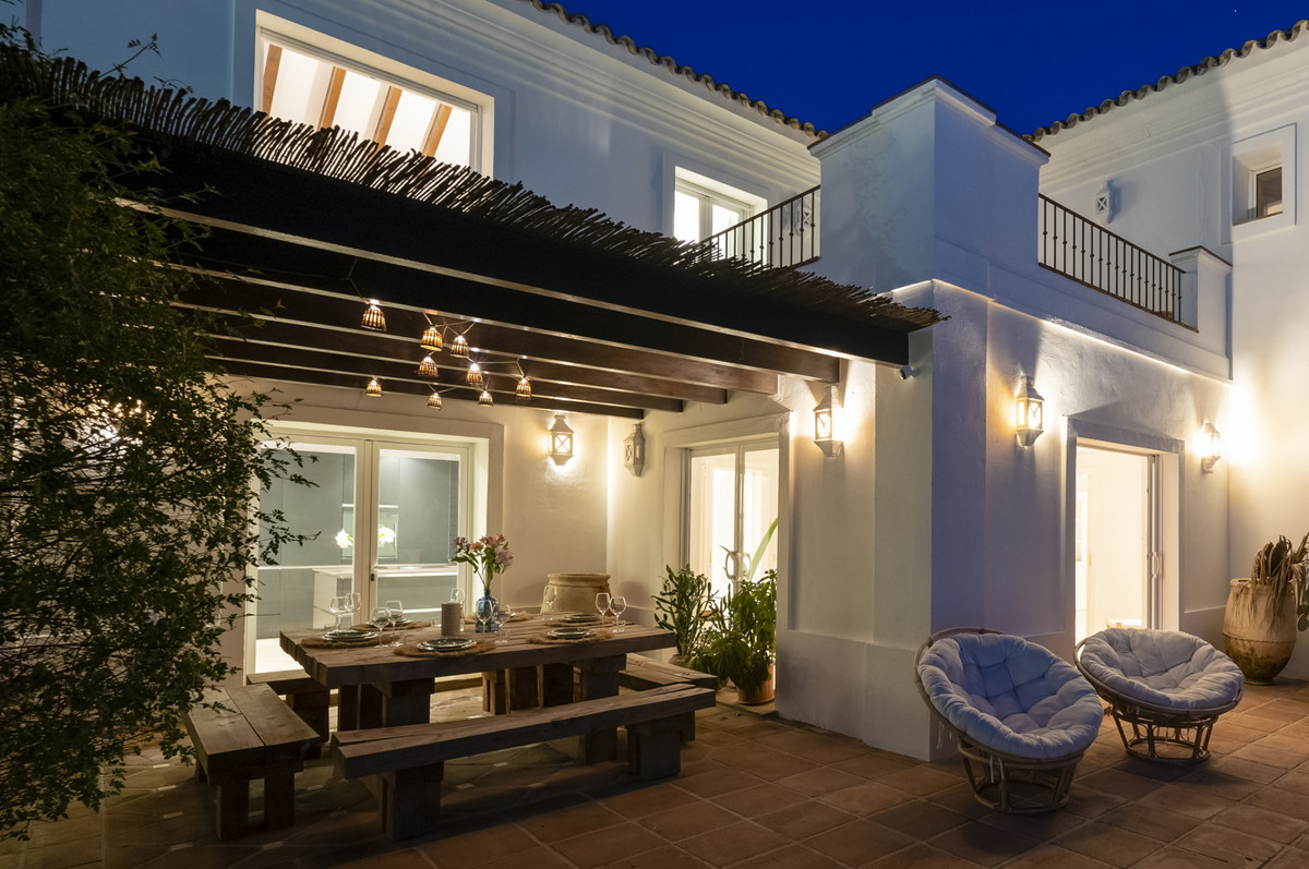 Huis te koop in Altos de los Monteros | 6 slaapkamers H5135635