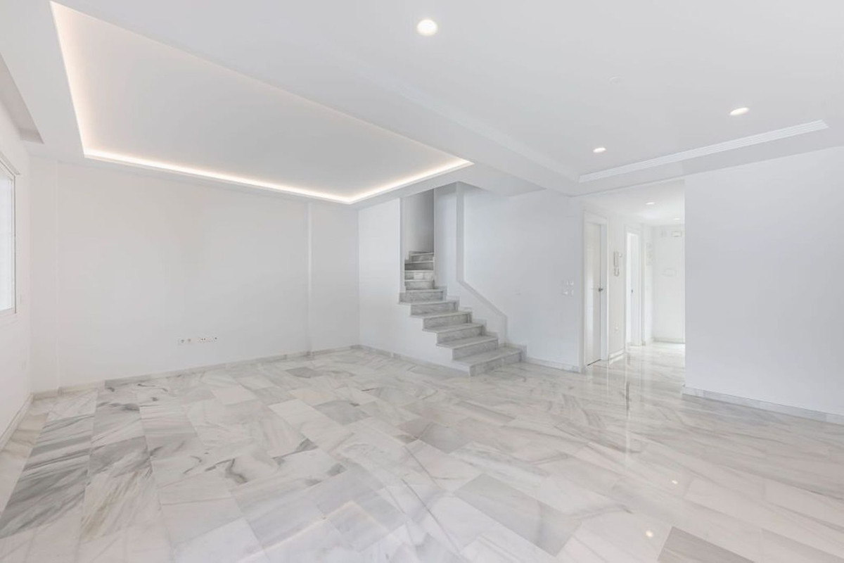 Appartement te koop in Calahonda | 5 slaapkamers H5494000