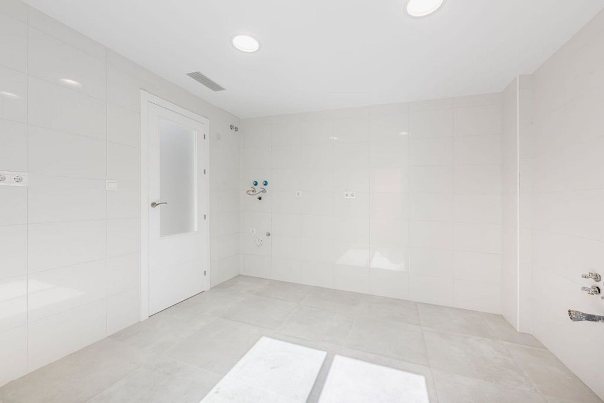 Appartement te koop in Calahonda | 5 slaapkamers H5494000