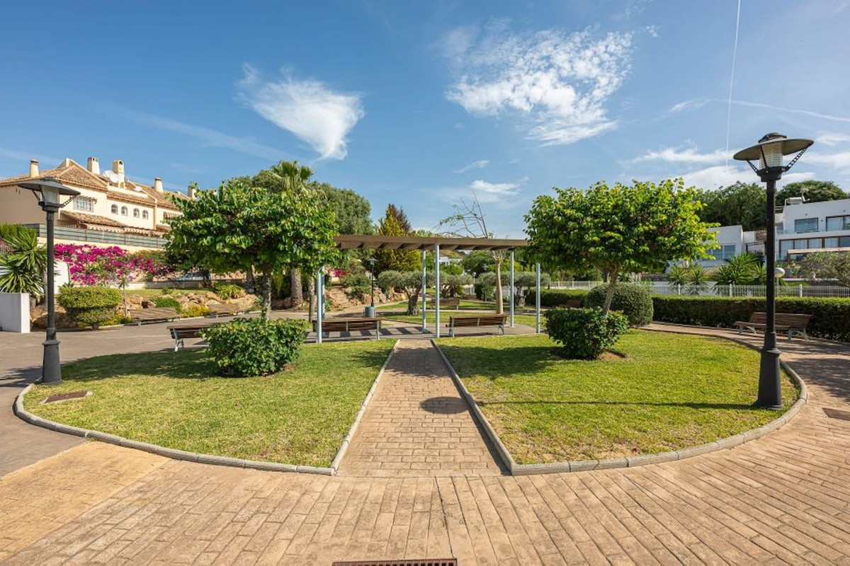 Appartement te koop in Calahonda | 5 slaapkamers H5494000