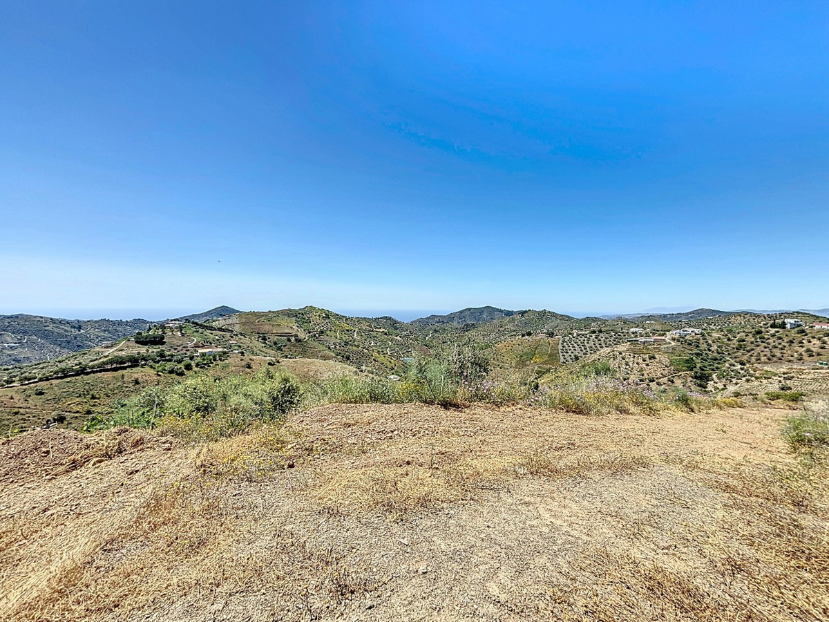 Percelen te koop in Canillas de Albaida | 1 slaapkamers H5049925