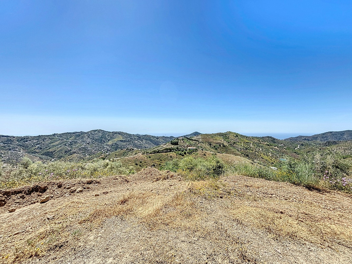 Percelen te koop in Canillas de Albaida | 1 slaapkamers H5049925