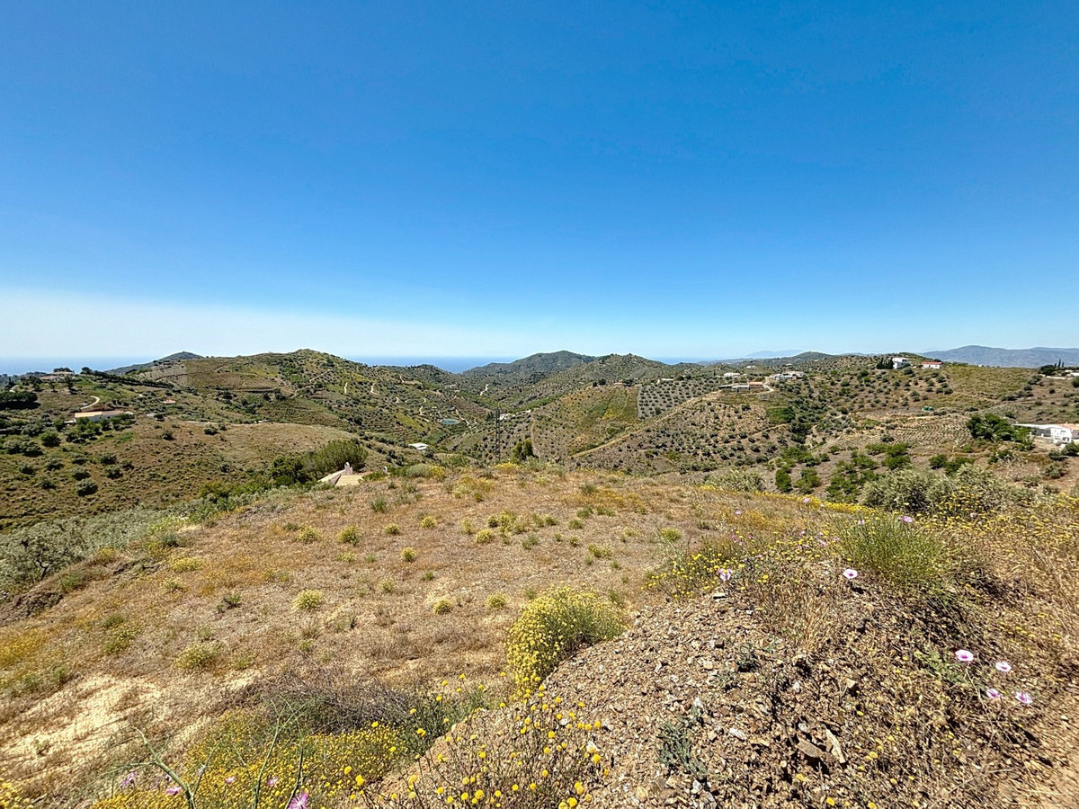 Percelen te koop in Canillas de Albaida | 1 slaapkamers H5049925