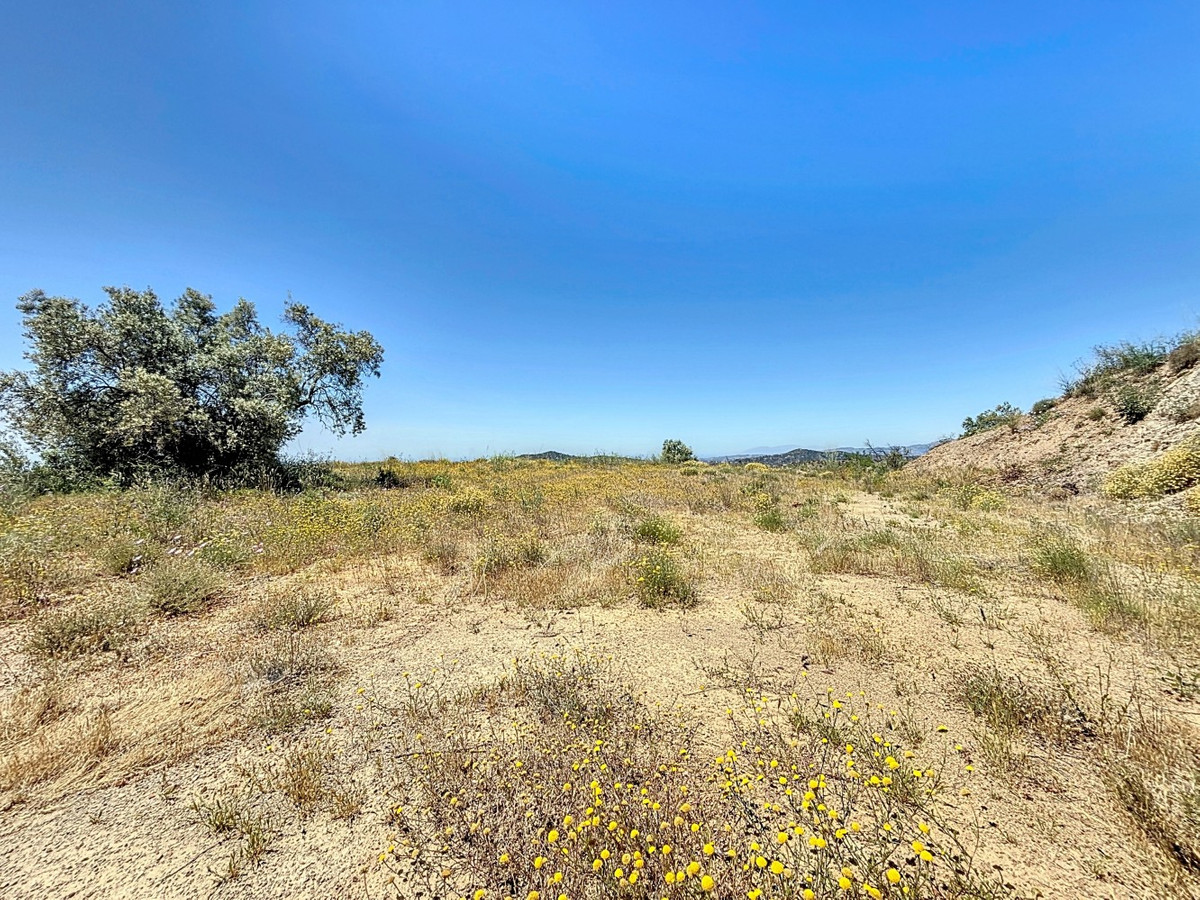 Percelen te koop in Canillas de Albaida | 1 slaapkamers H5049925