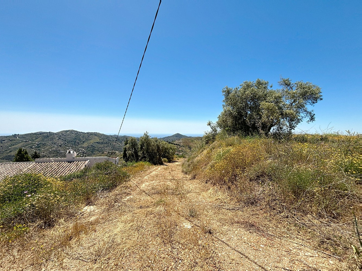Percelen te koop in Canillas de Albaida | 1 slaapkamers H5049925