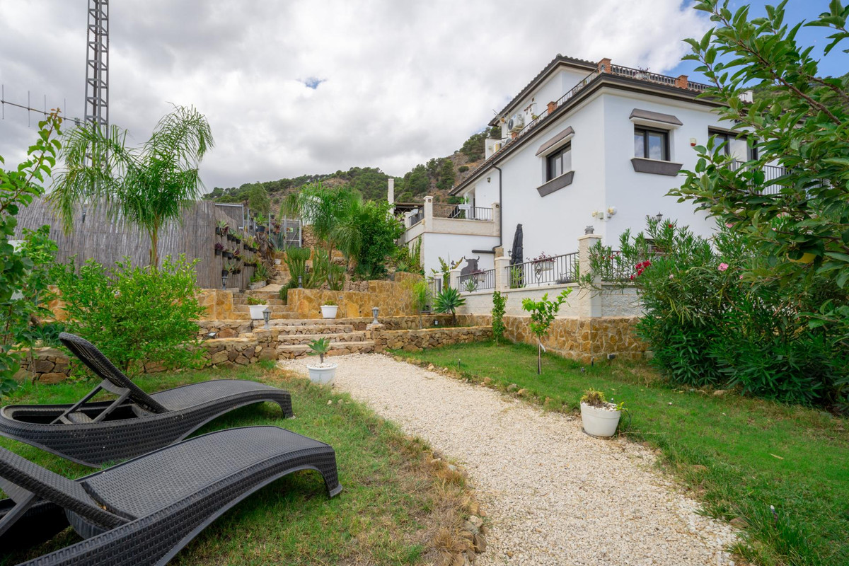 Property main view 40