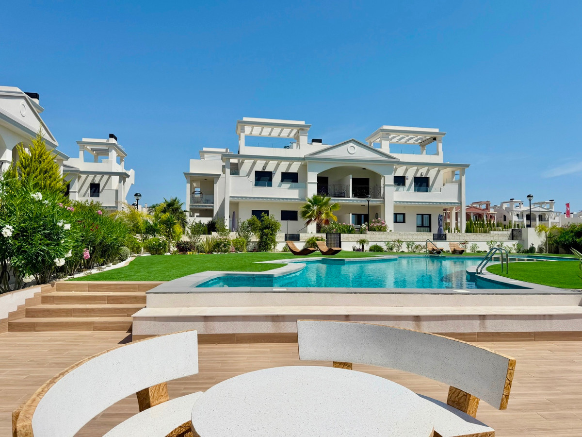 Huis te koop in Ciudad Quesada | 2 slaapkamers H5433394