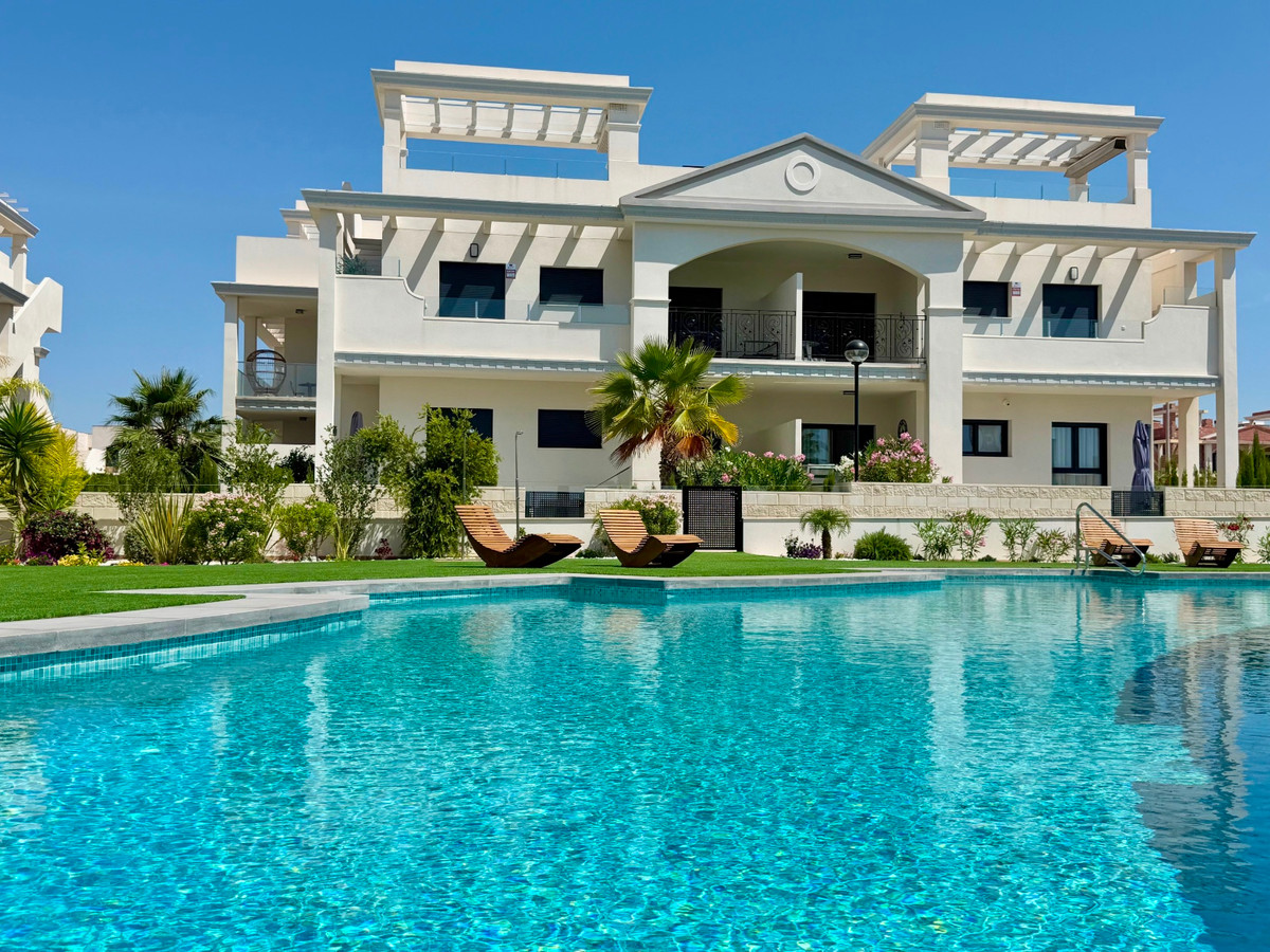 Huis te koop in Ciudad Quesada | 2 slaapkamers H5433394