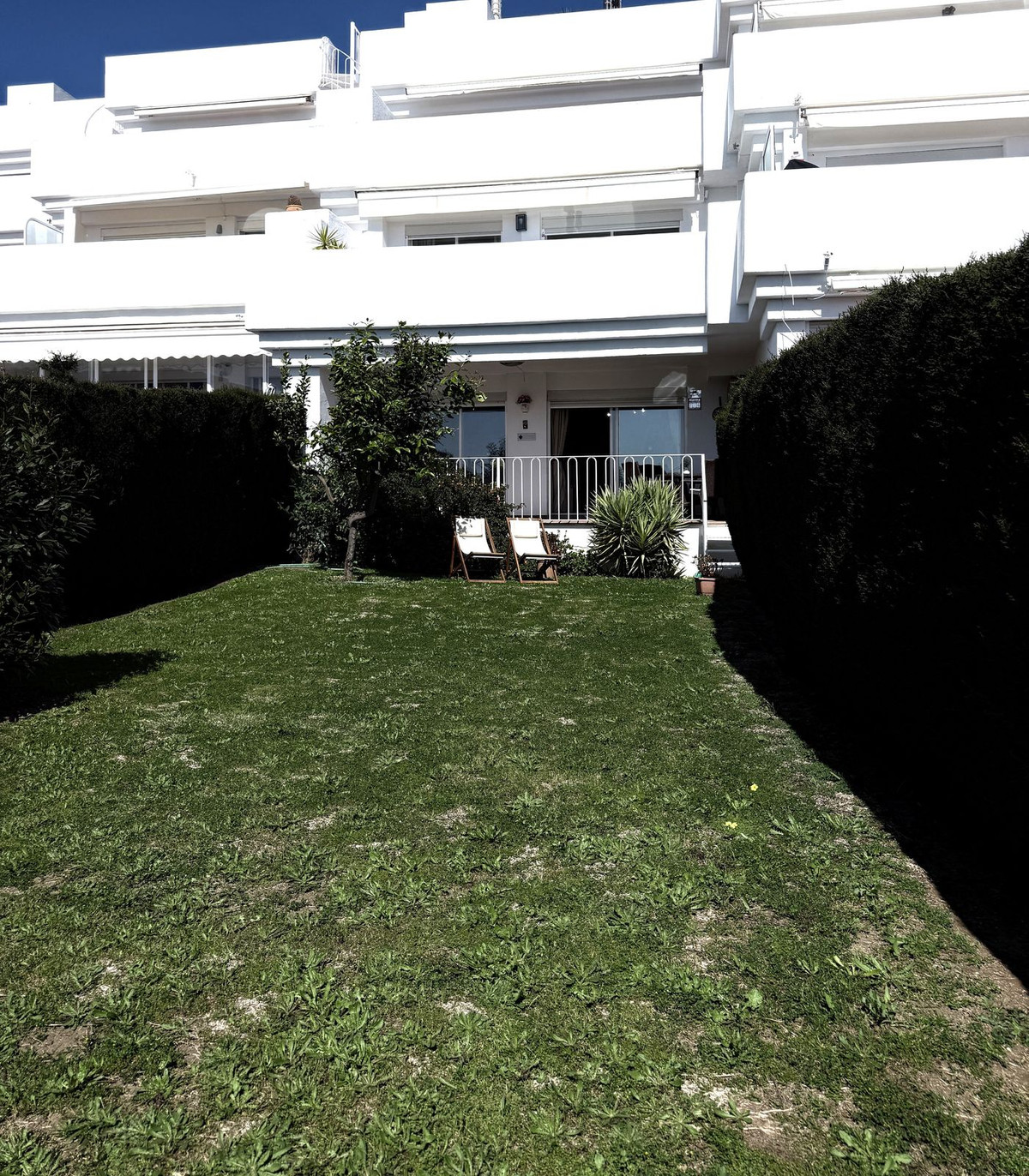 Percelen te koop in El Paraiso | 2 slaapkamers H5396575