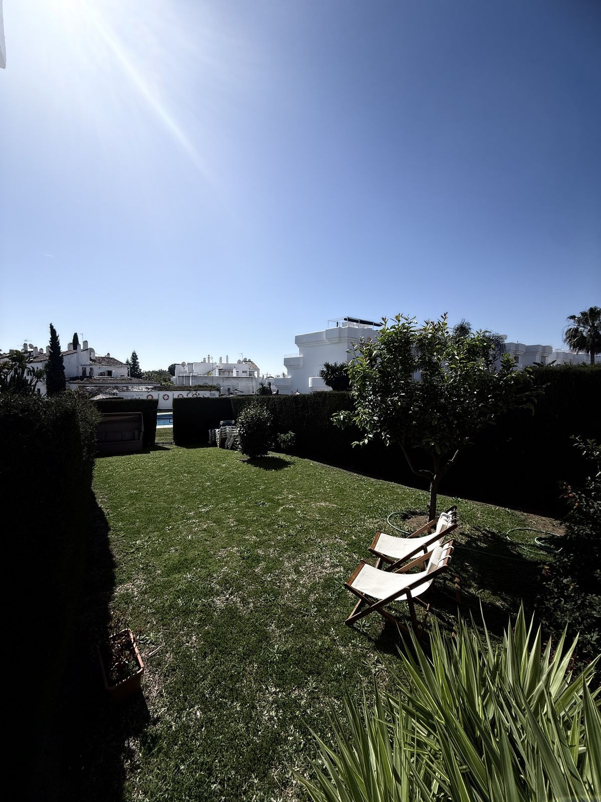 Percelen te koop in El Paraiso | 2 slaapkamers H5396575