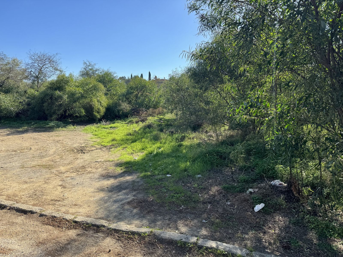 Residentiele Percelen in Elviria-2