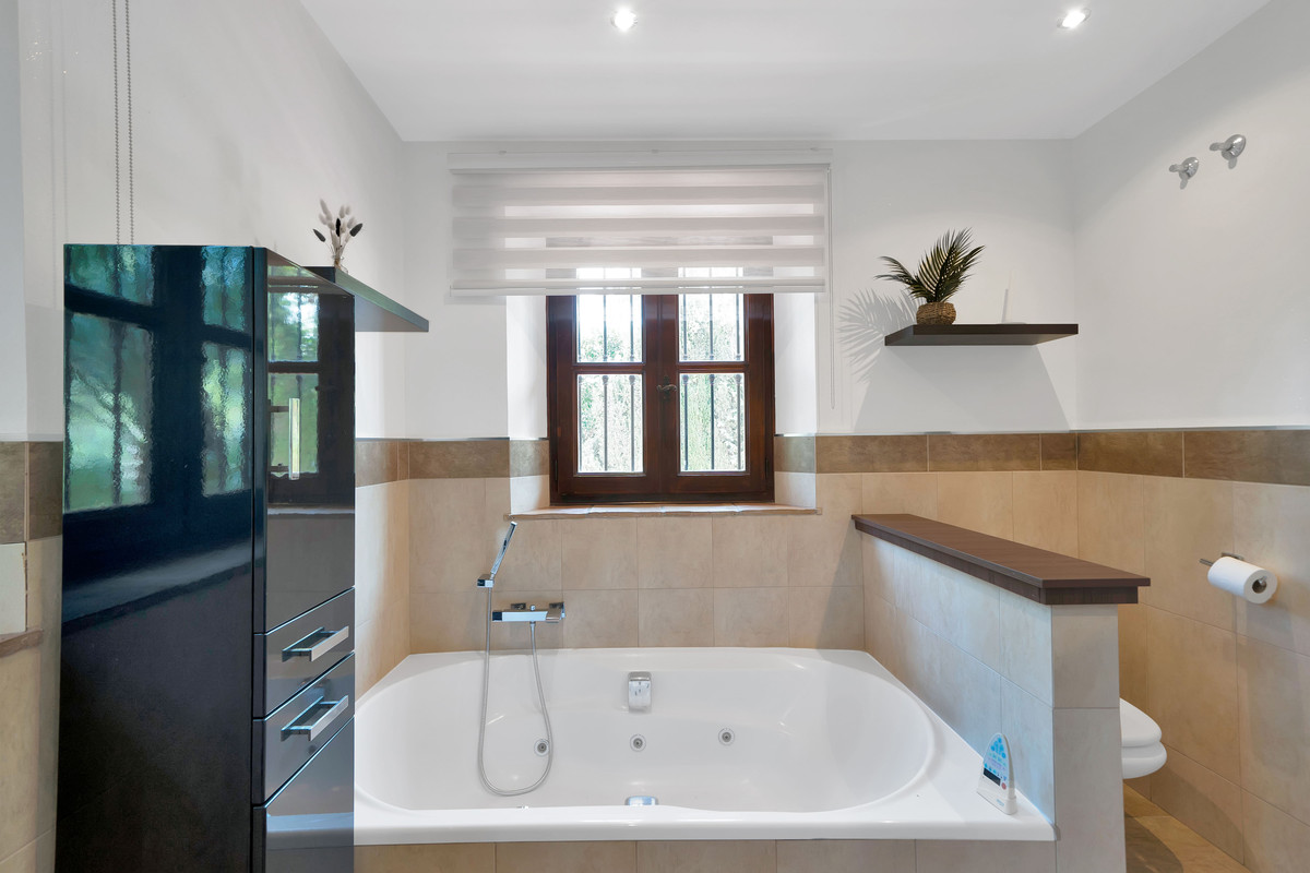 Percelen te koop in Estepona | 4 slaapkamers H5135599