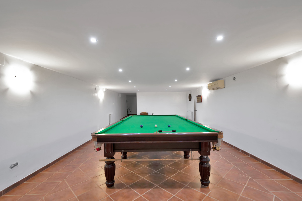 Percelen te koop in Estepona | 4 slaapkamers H5135599