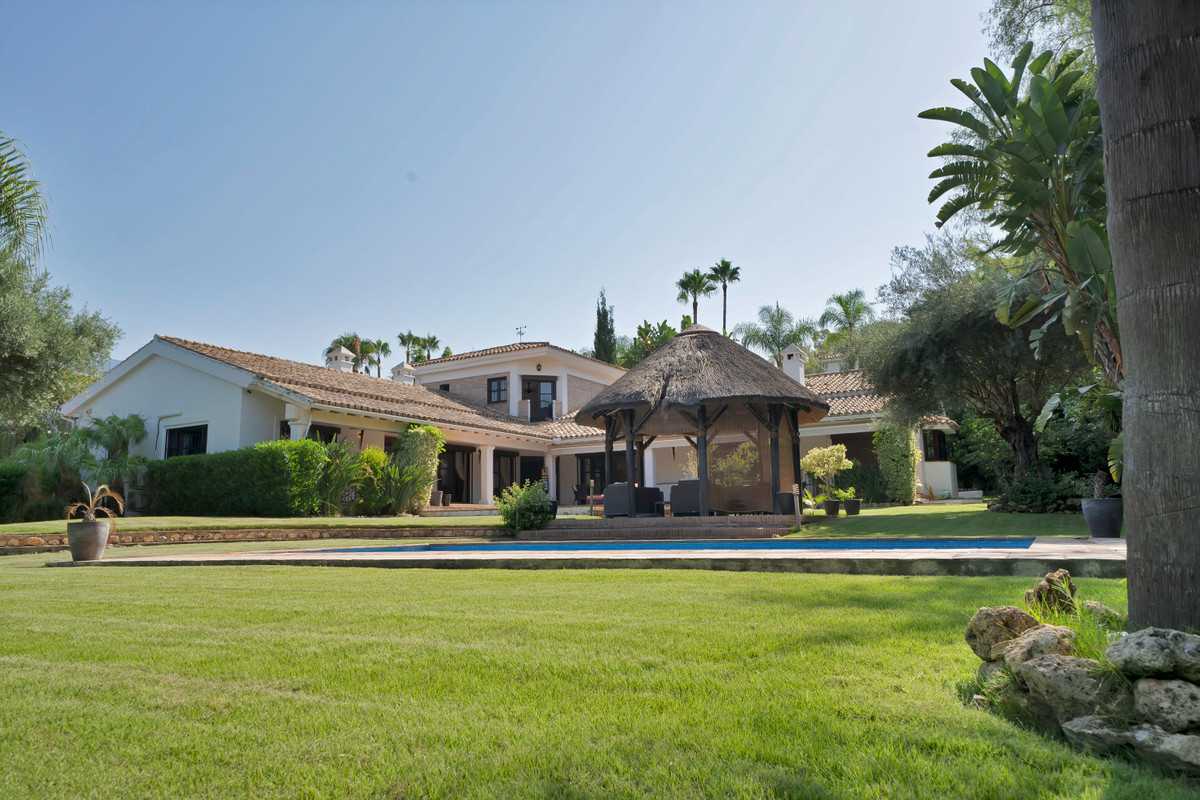 Percelen te koop in Estepona | 4 slaapkamers H5135599