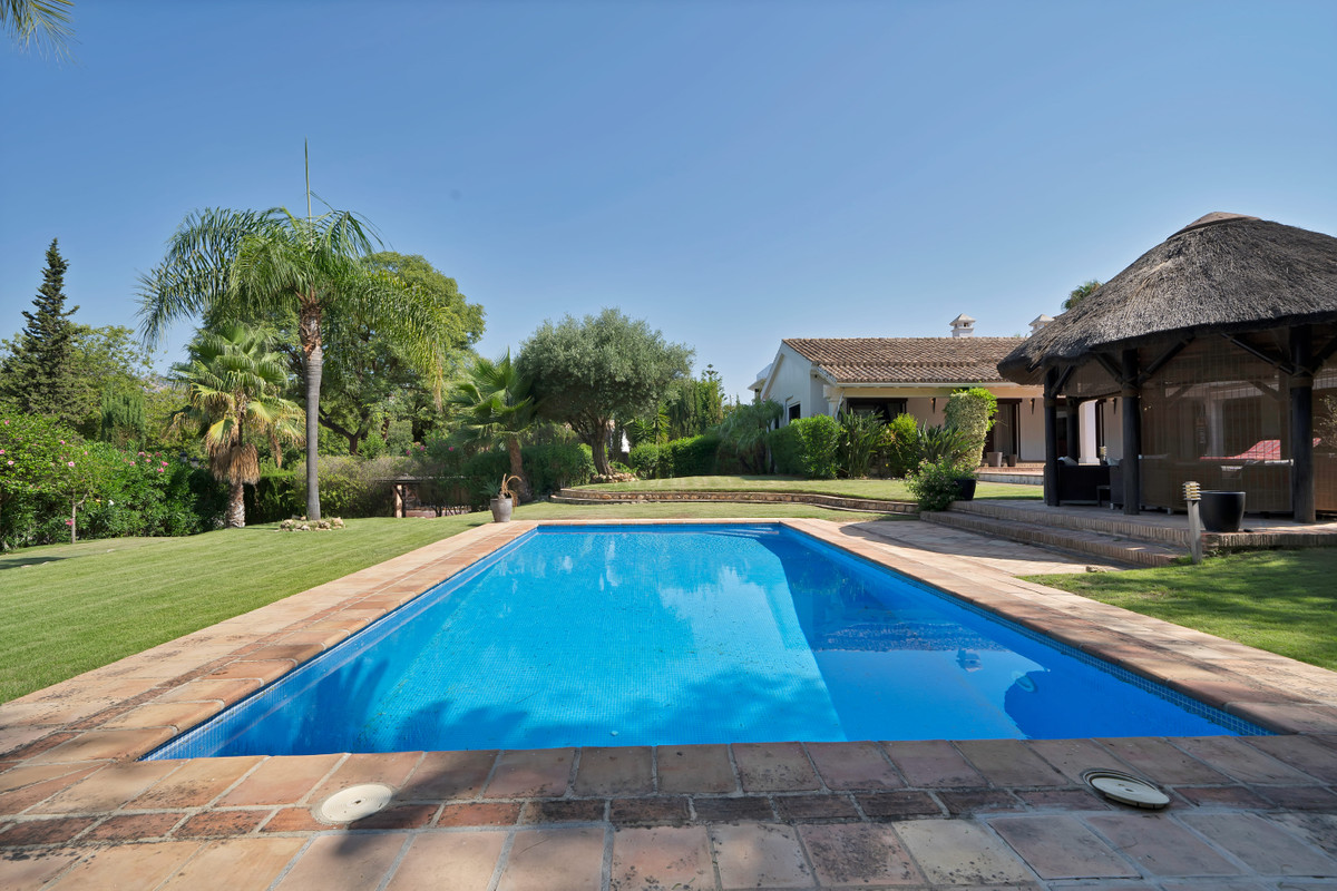 Percelen te koop in Estepona | 4 slaapkamers H5135599
