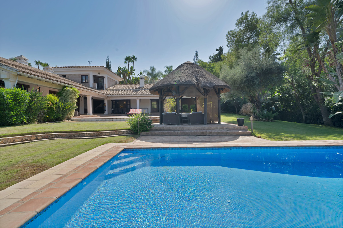 Percelen te koop in Estepona | 4 slaapkamers H5135599