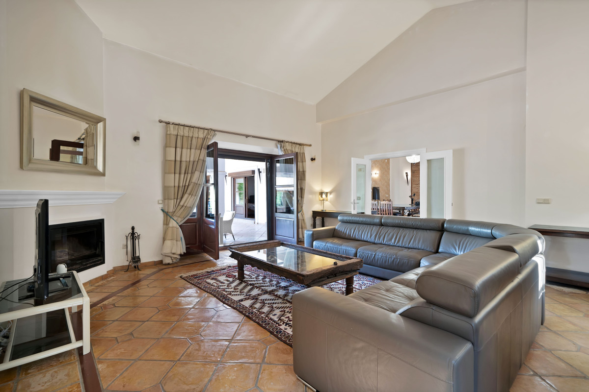 Percelen te koop in Estepona | 4 slaapkamers H5135599