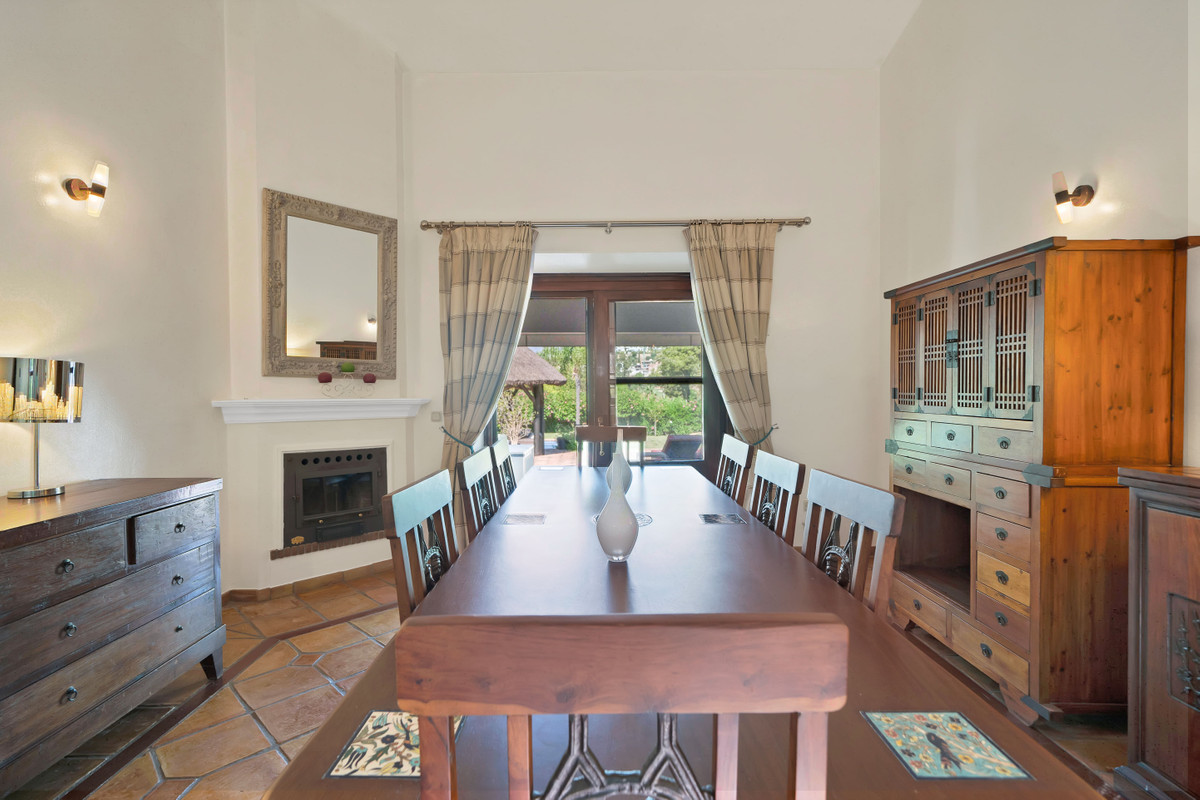 Percelen te koop in Estepona | 4 slaapkamers H5135599