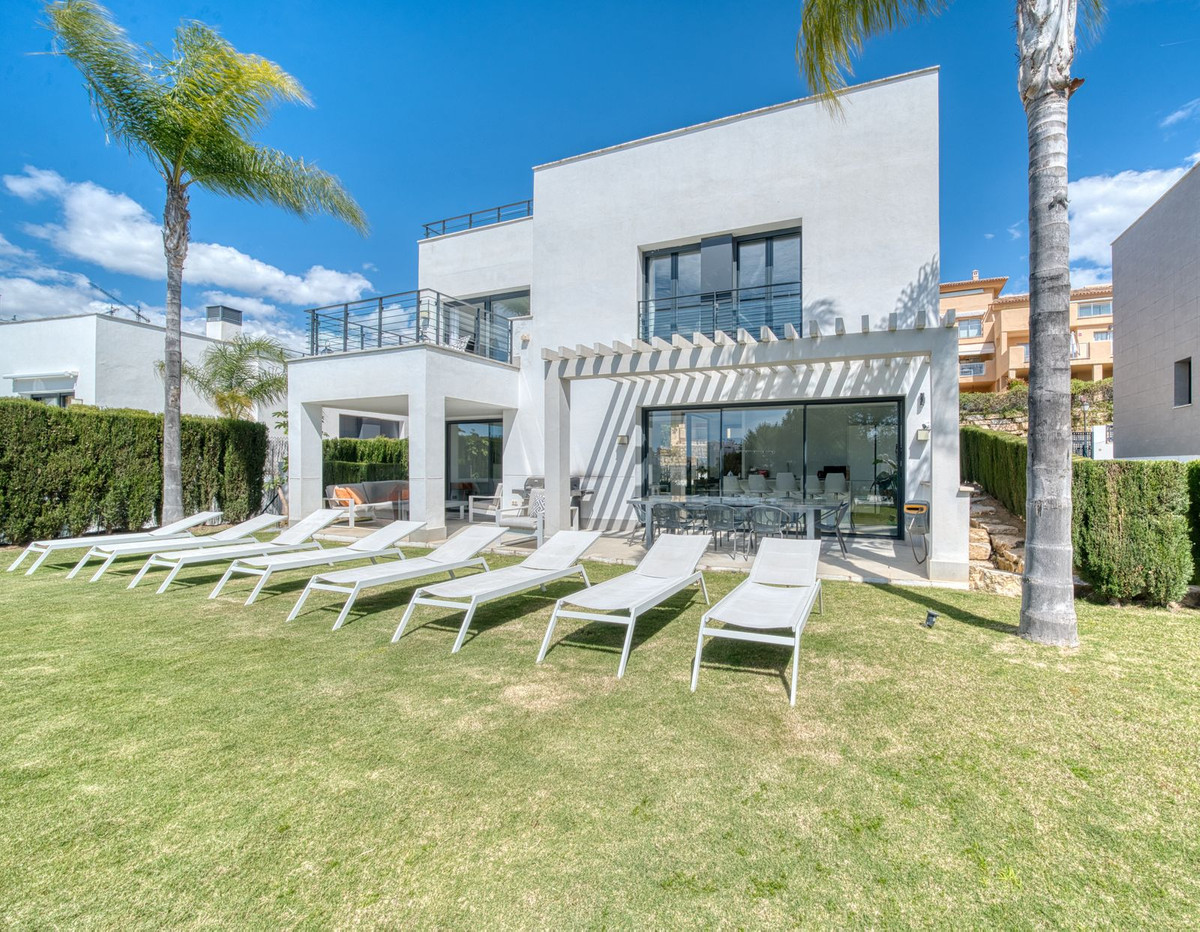 Huis te koop in Estepona | 4 slaapkamers H5140828