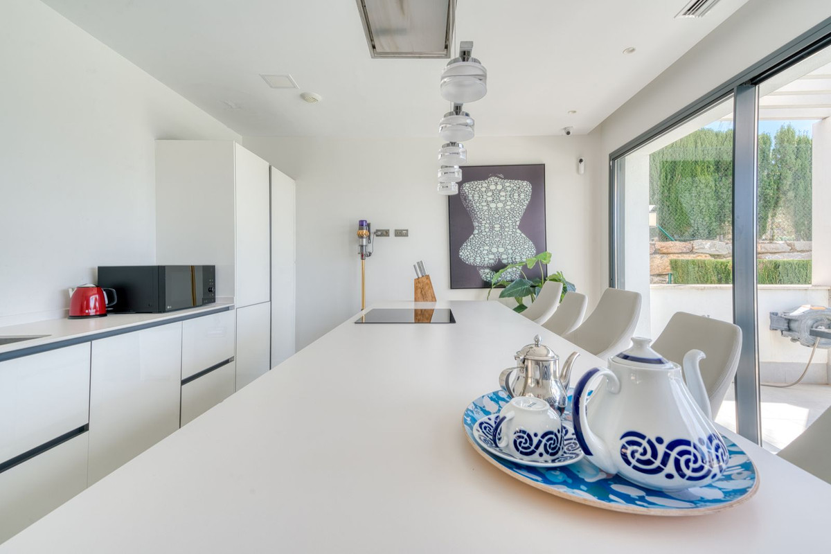 Huis te koop in Estepona | 4 slaapkamers H5140828