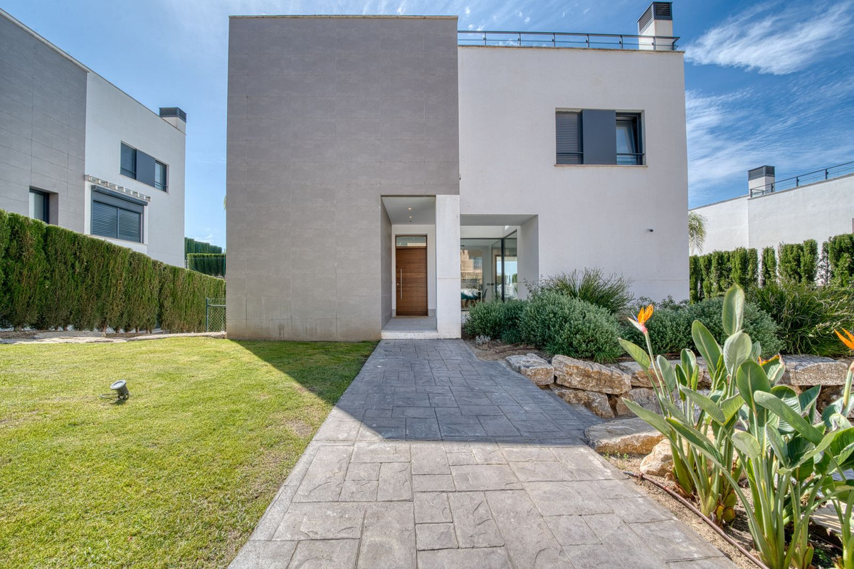 Huis te koop in Estepona | 4 slaapkamers H5140828