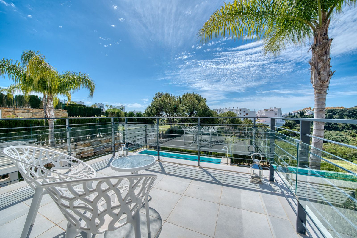 Huis te koop in Estepona | 4 slaapkamers H5140828