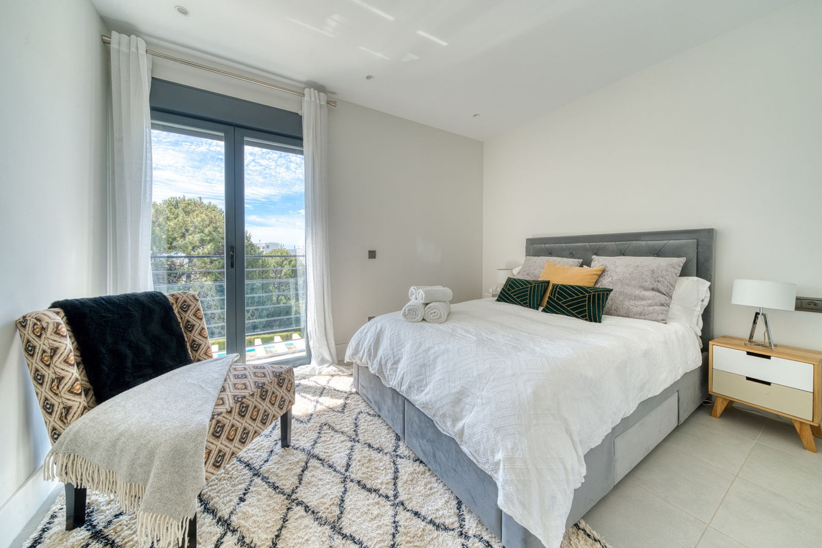 Huis te koop in Estepona | 4 slaapkamers H5140828