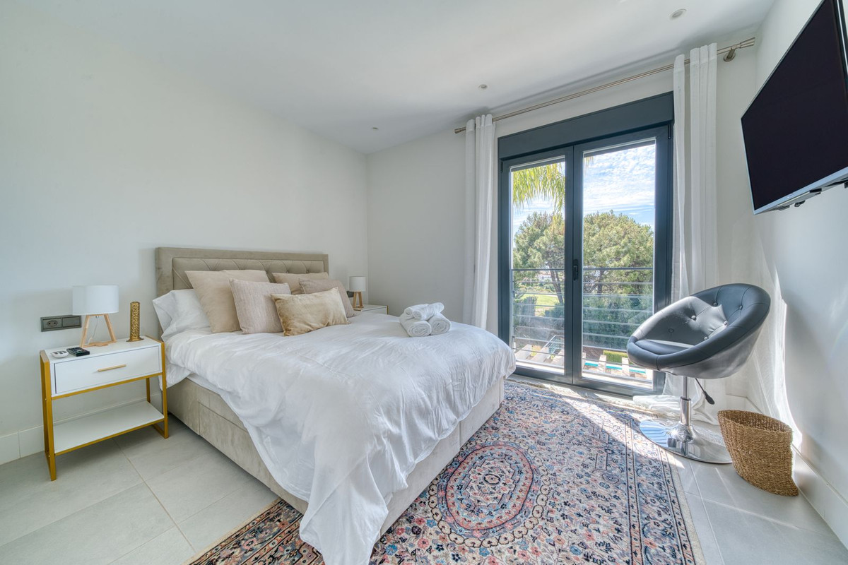 Huis te koop in Estepona | 4 slaapkamers H5140828