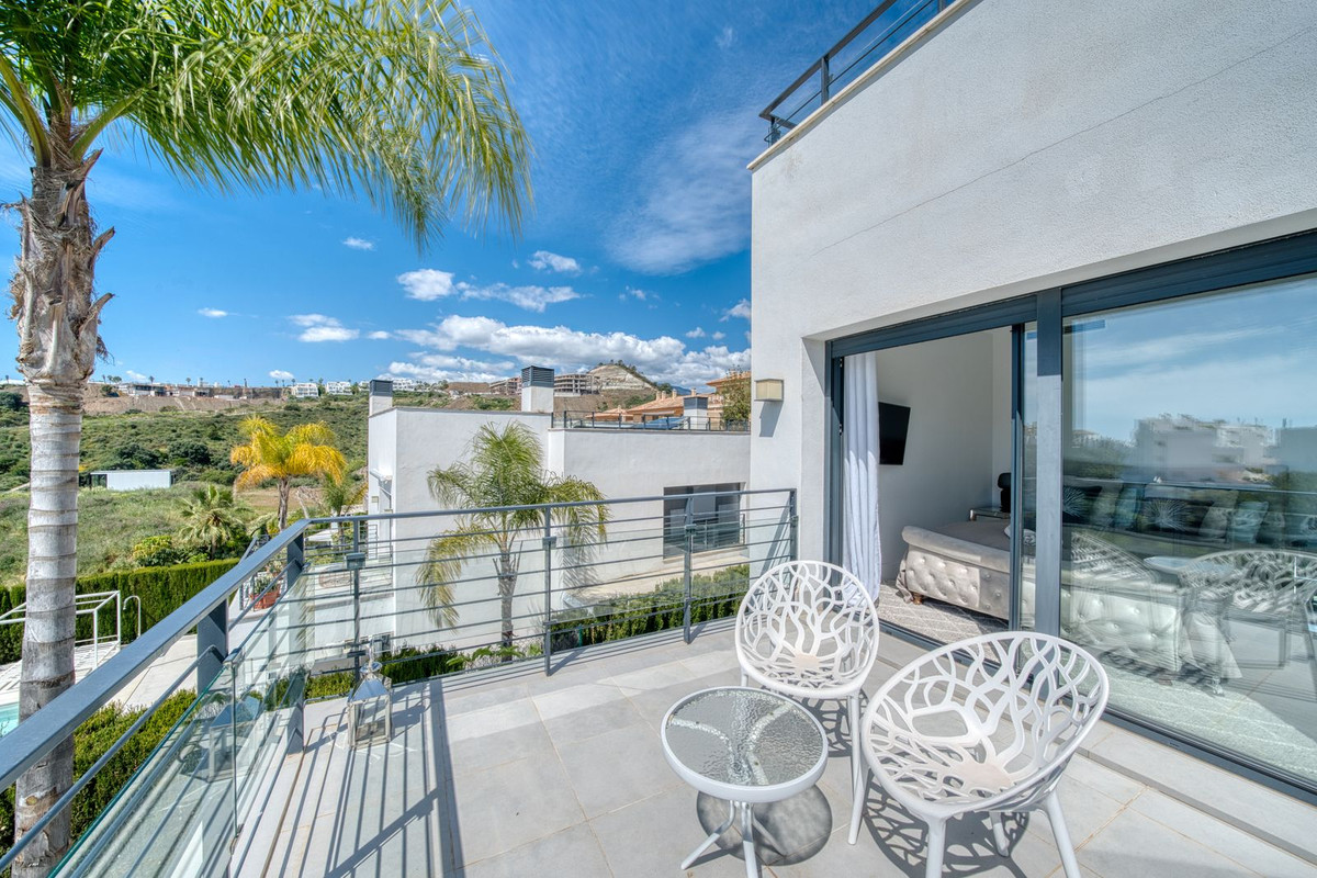 Huis te koop in Estepona | 4 slaapkamers H5140828