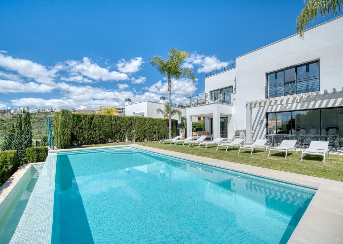 Huis te koop in Estepona | 4 slaapkamers H5140828