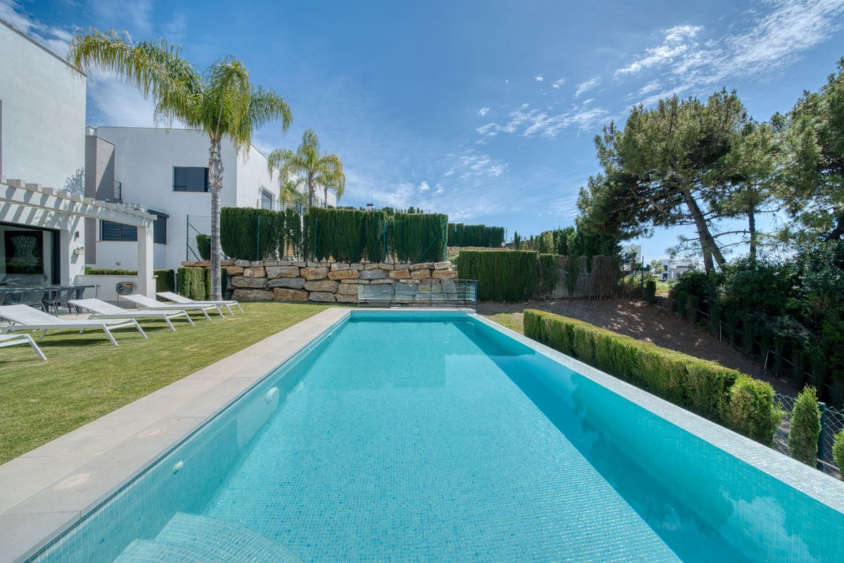 Huis te koop in Estepona | 4 slaapkamers H5140828