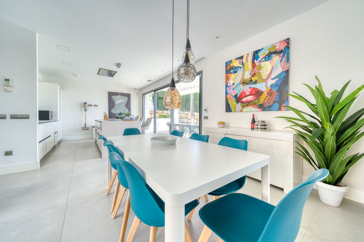 Huis te koop in Estepona | 4 slaapkamers H5140828
