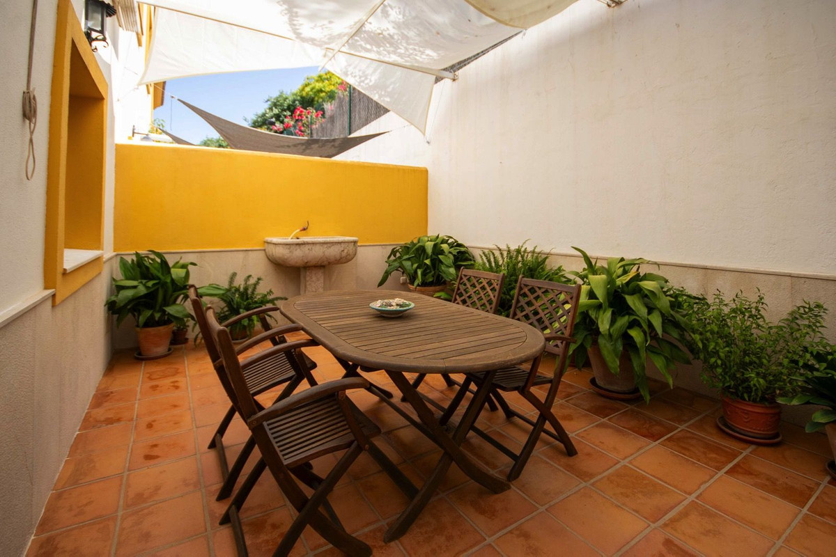 Grond te koop in Estepona | 4 slaapkamers H5423953