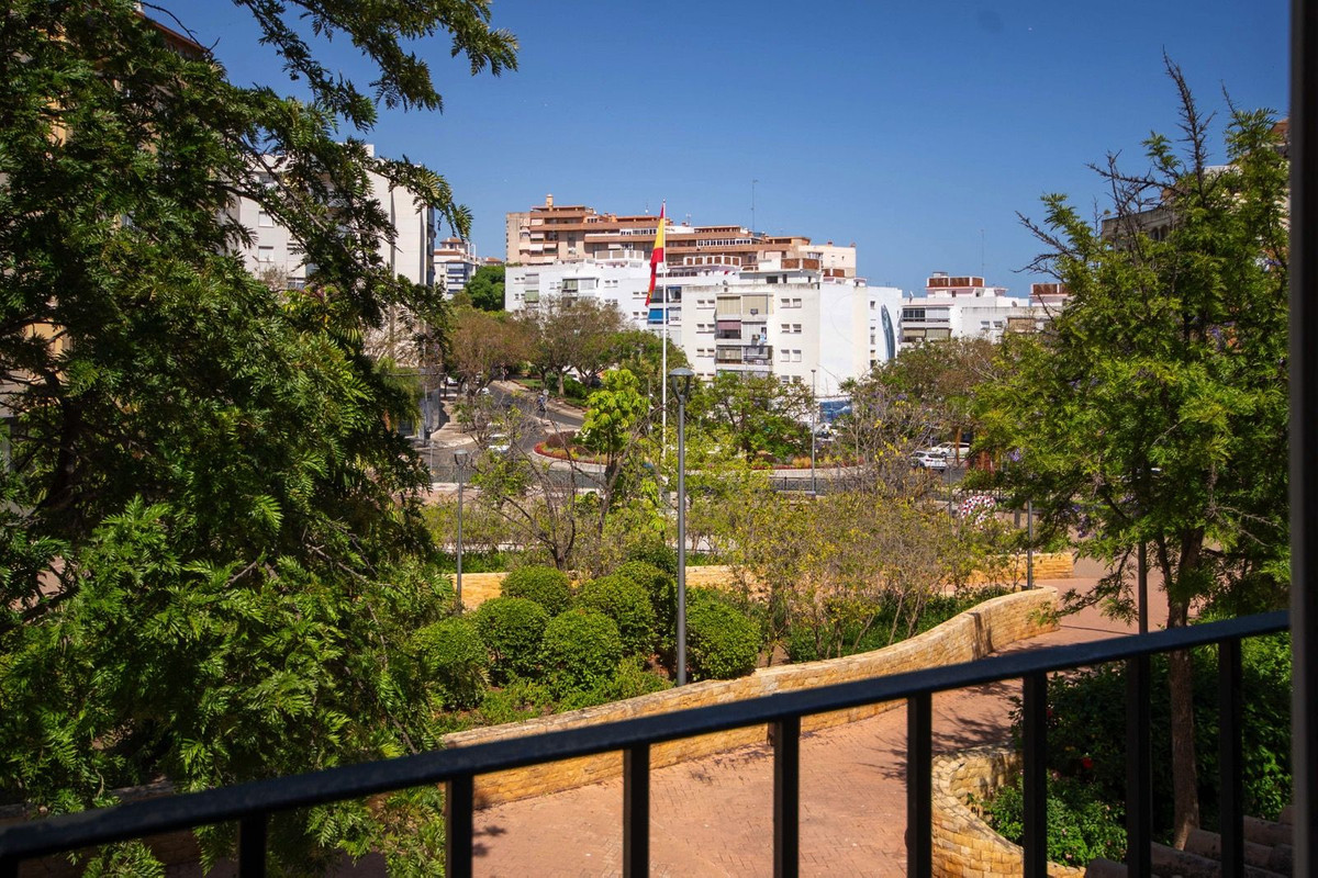 Grond te koop in Estepona | 4 slaapkamers H5423953
