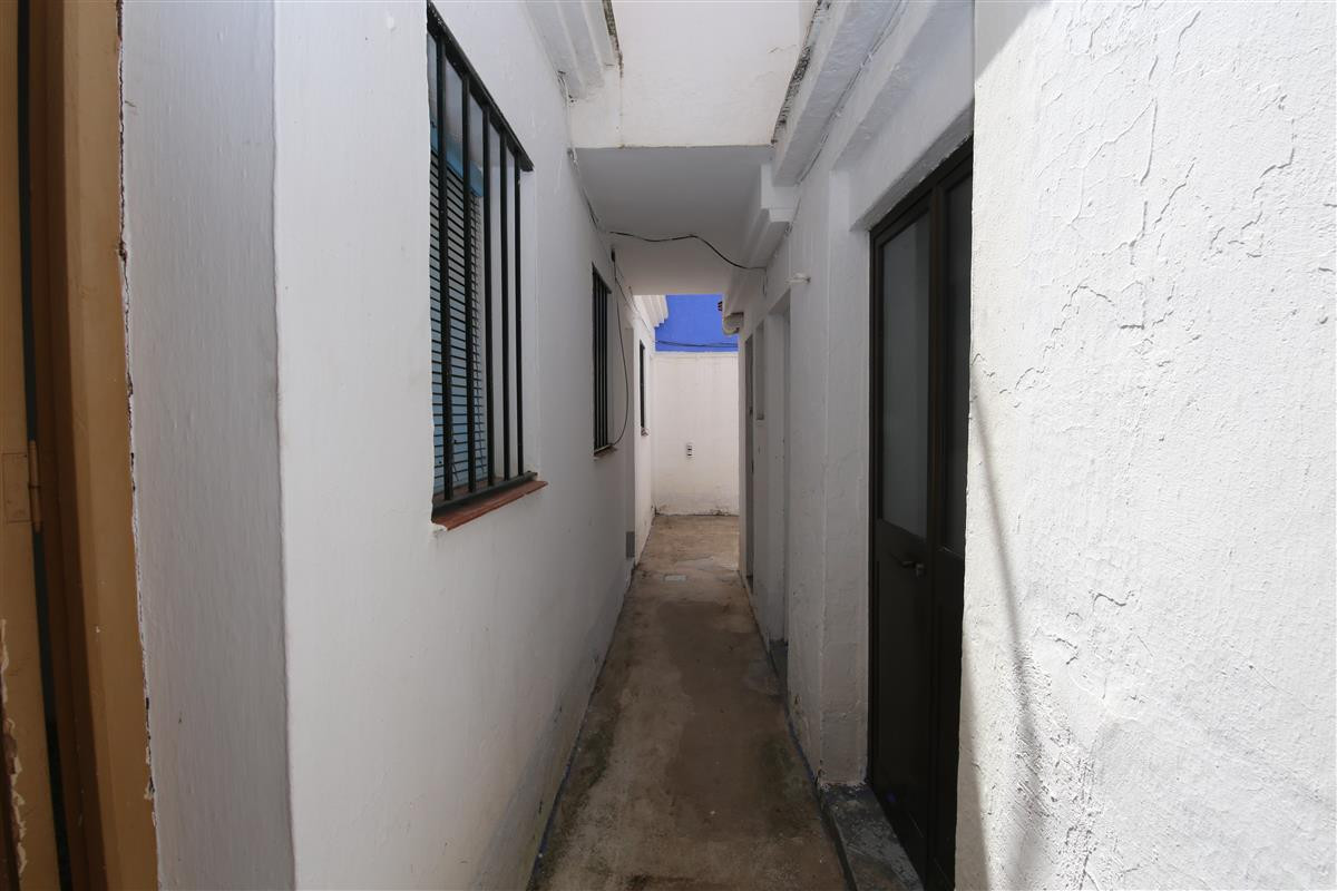 Huis te koop in Estepona | 9 slaapkamers H5424448
