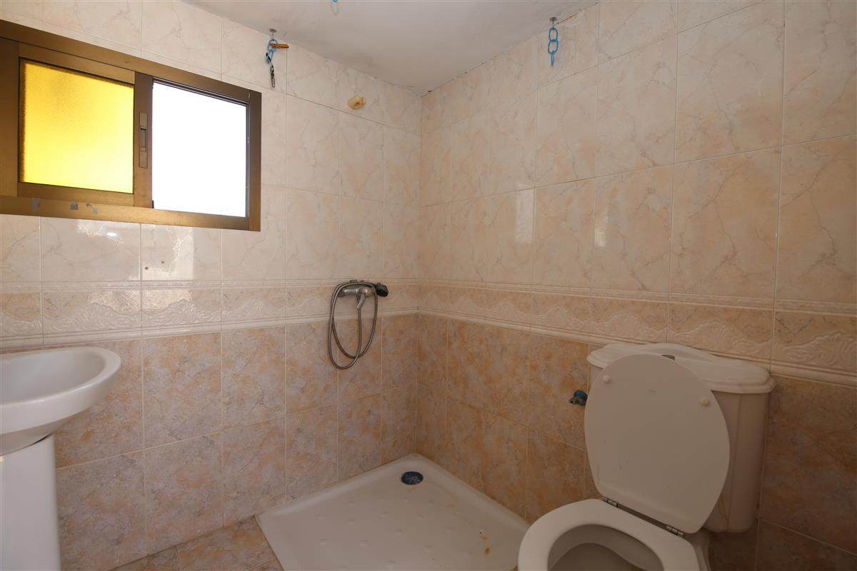 Huis te koop in Estepona | 9 slaapkamers H5424448