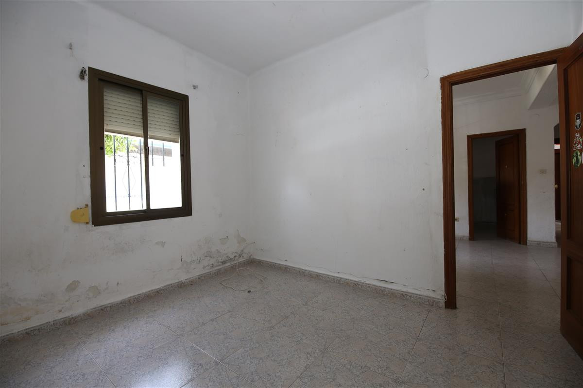 Huis te koop in Estepona | 9 slaapkamers H5424448
