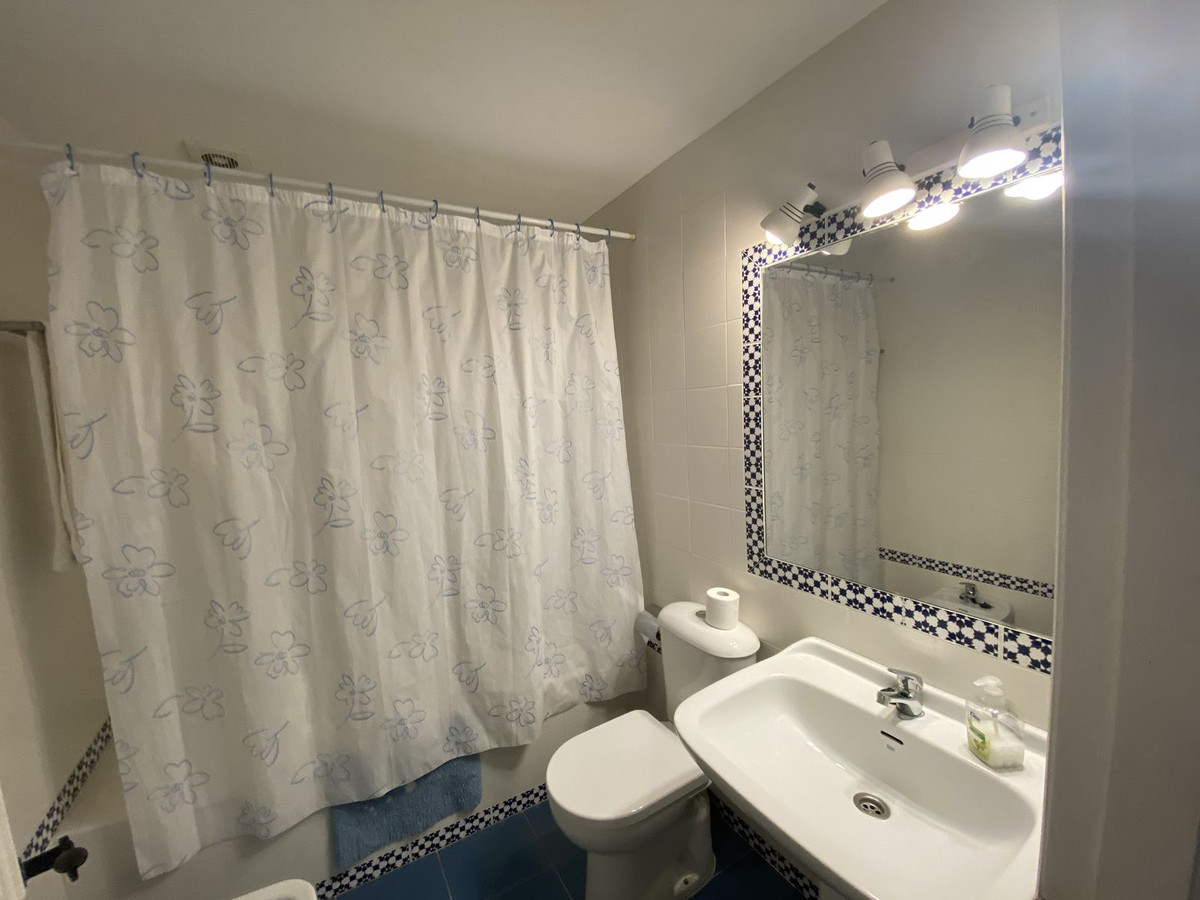 Appartement te koop in Fuengirola | 3 slaapkamers H5424268