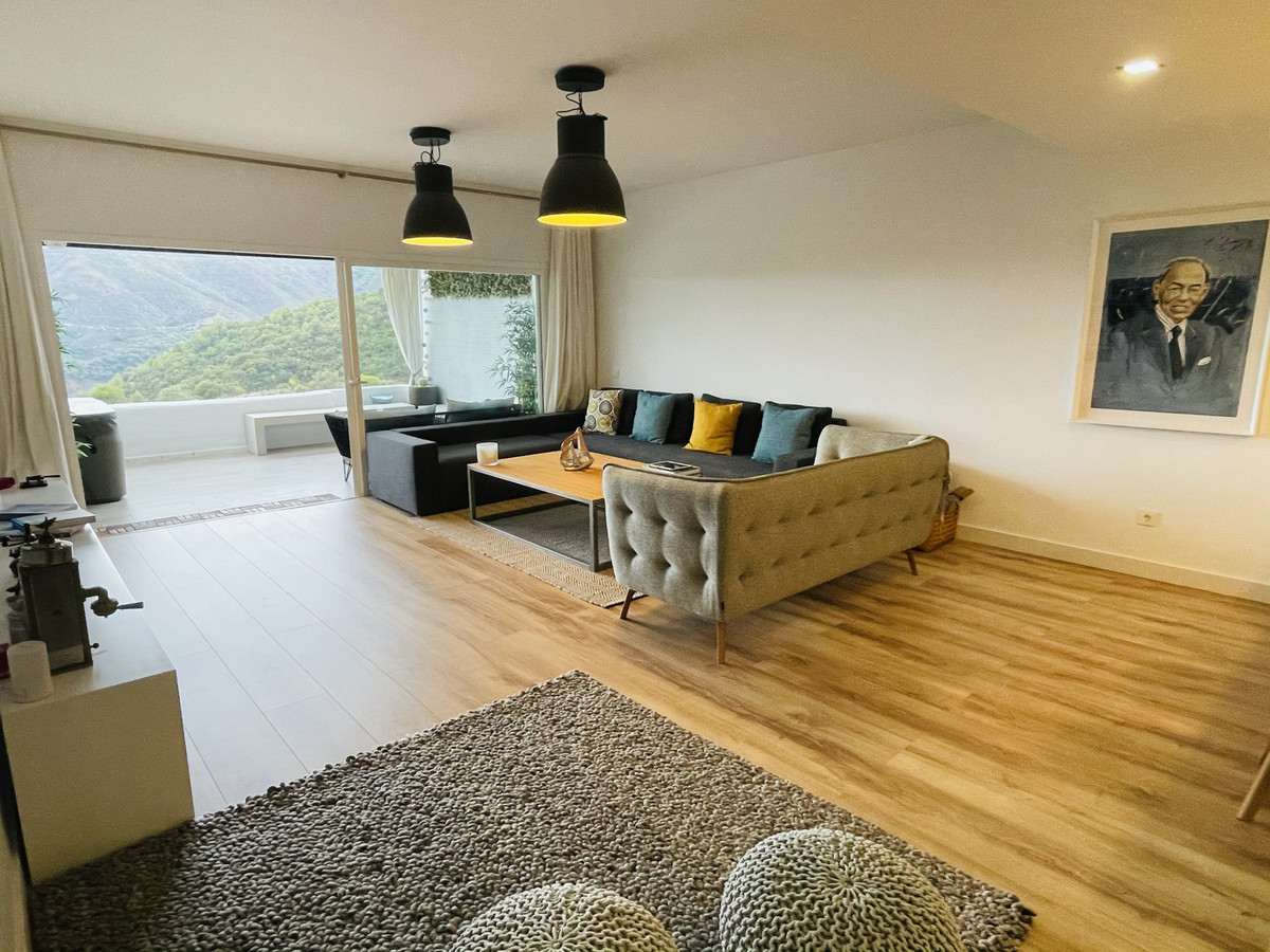 Geschakelde Woning te koop in Istán | 3 slaapkamers H5294521