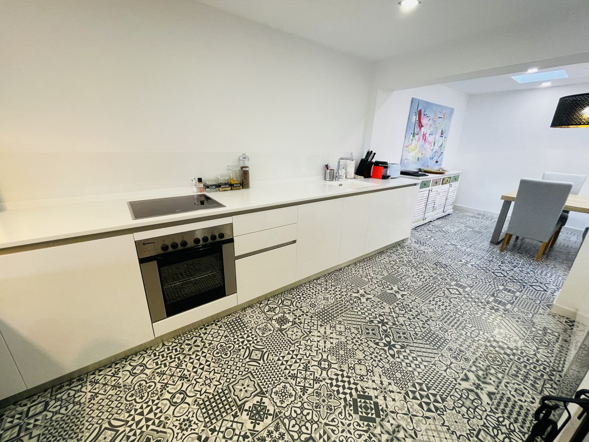 Geschakelde Woning te koop in Istán | 3 slaapkamers H5294521