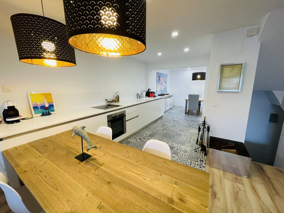 Geschakelde Woning te koop in Istán | 3 slaapkamers H5294521