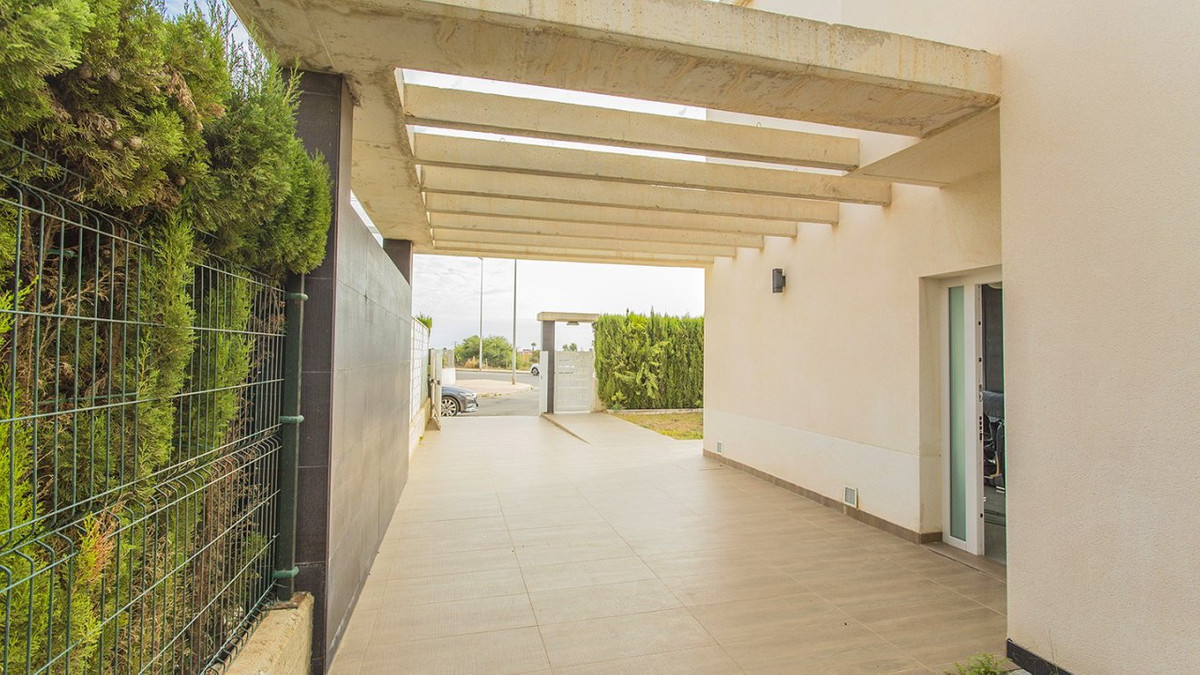 Huis te koop in Lomas de Cabo Roig | 3 slaapkamers H5295382
