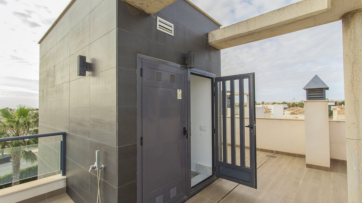 Huis te koop in Lomas de Cabo Roig | 3 slaapkamers H5295382