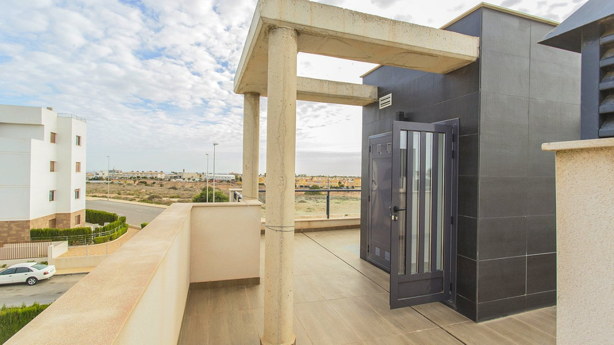 Huis te koop in Lomas de Cabo Roig | 3 slaapkamers H5295382