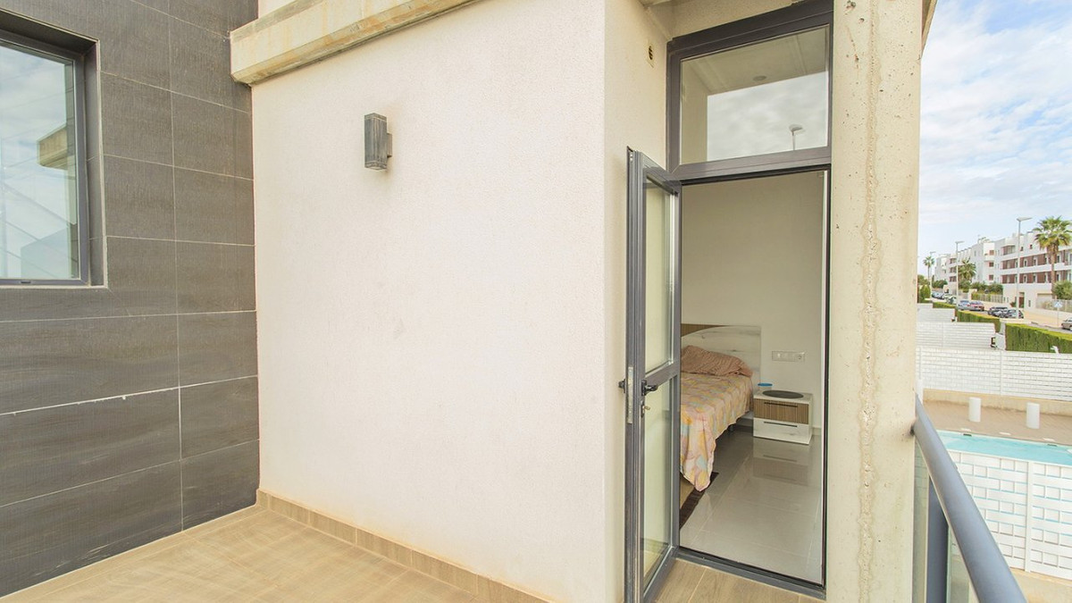 Huis te koop in Lomas de Cabo Roig | 3 slaapkamers H5295382