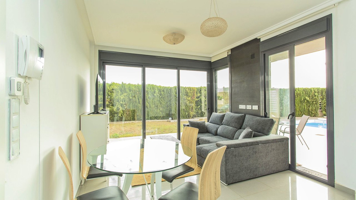 Huis te koop in Lomas de Cabo Roig | 3 slaapkamers H5295382