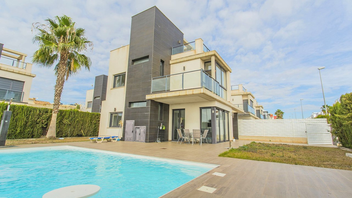 Huis te koop in Lomas de Cabo Roig | 3 slaapkamers H5295382